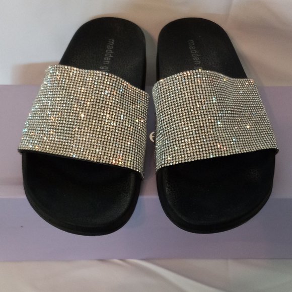 Madden Girl Fancy Slide Sandals - Picture 2 of 10